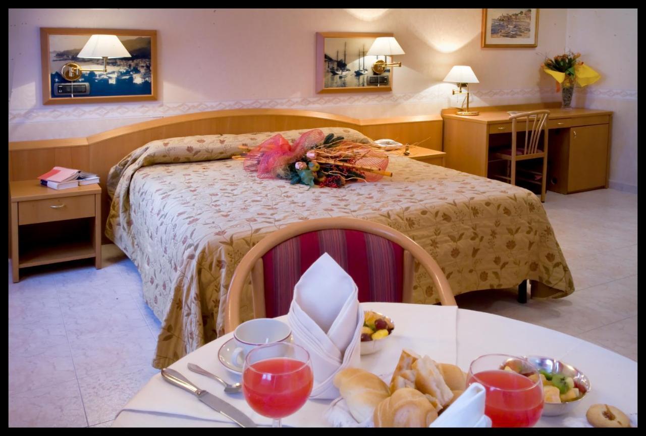 Hotel Monte Rosa Chiavari Esterno foto